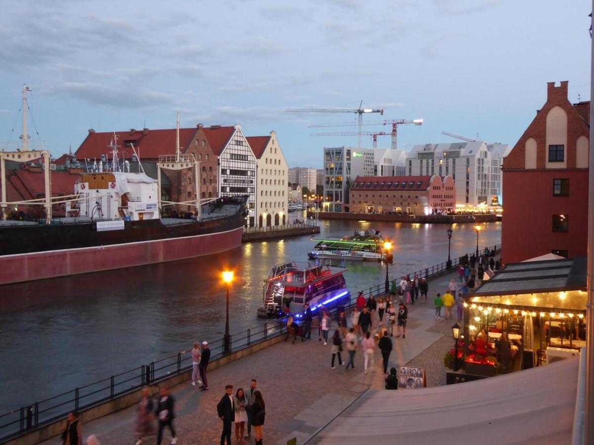 Magical River View By Downtown Apartments กดัญสก์ ภายนอก รูปภาพ